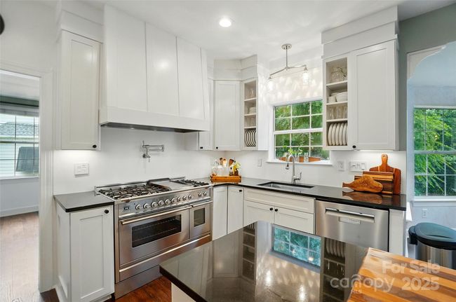 21300 Crown Lake Dr, House other with 4 bedrooms, 3 bathrooms and null parking in Cornelius NC | Image 21