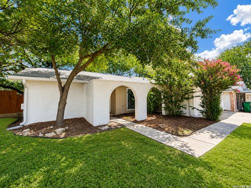 510 Michelle Dr, Converse, TX, 78109-1538 | Card Image