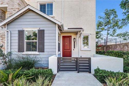 575 S Mosaic St, Anaheim, CA, 92805-4754 | Card Image