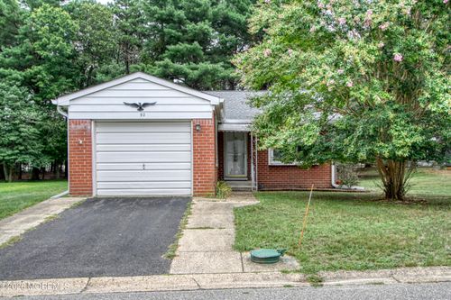 92 Constitution Blvd, Whiting, NJ, 08759-1754 | Card Image