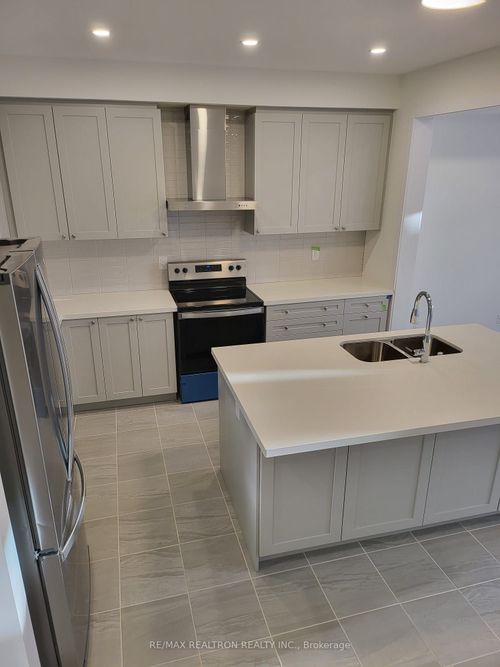61 Freeman Williams St, Markham, ON, L6C3K4 | Card Image