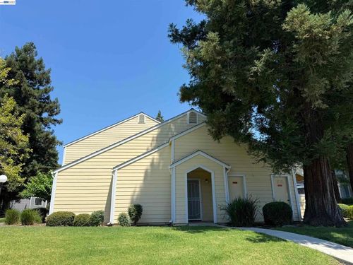 2714 Harvest Ln, Antioch, CA, 94531-7152 | Card Image