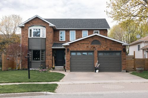 588 Carlisle St, Cobourg, ON, K9A1X6 | Card Image