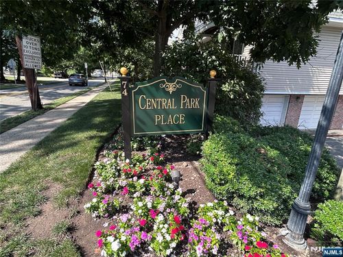 200 Central Park Pl, Ramsey, NJ, 07446-1825 | Card Image