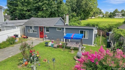 57 Sutton Ct, West Islip, NY, 11795-3015 | Card Image