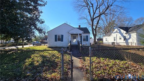 1 W Magruder St, Sandston, VA, 23150-1512 | Card Image