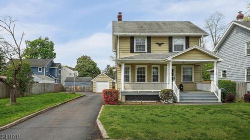 215 Fairfield Ave, Middlesex, NJ, 08846-1628 | Card Image