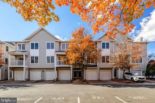 12899 Fair Briar Ln, FAIRFAX, VA, 22033-3858 | Card Image