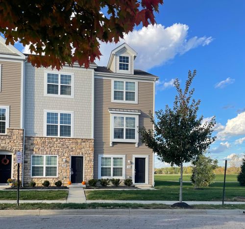 292 Autumn Ridge Cir, Pickerington, OH, 43147-7839 | Card Image