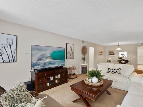 apt-o2-2004 Granada Dr, Coconut Creek, FL, 33066-1156 | Card Image