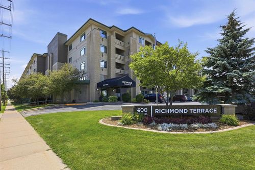 431-400 N Richmond Street, APPLETON, WI, 54914 | Card Image