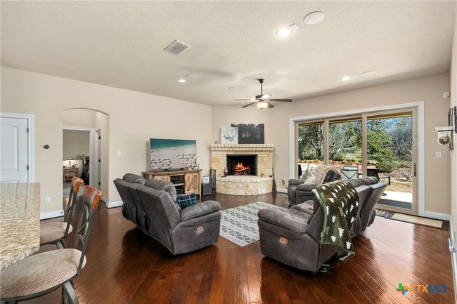 110 Liberty Bell Ln, House other with 4 bedrooms, 2 bathrooms and null parking in Fischer TX | Image 11