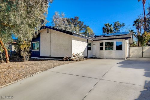6223 Foothill Blvd, Las Vegas, NV, 89118-1449 | Card Image