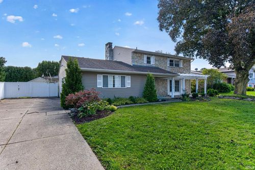 1352 Roelke Dr, South Bend, IN, 46614-6042 | Card Image