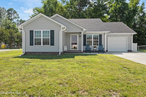 300 Nugget Trl, Elizabeth City, NC, 27909-9645 | Card Image
