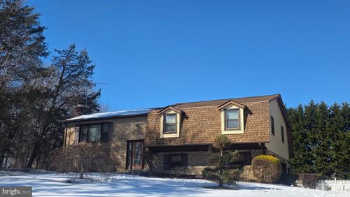 8744 Valley Dr, WALDORF, MD, 20603-6079 | Card Image