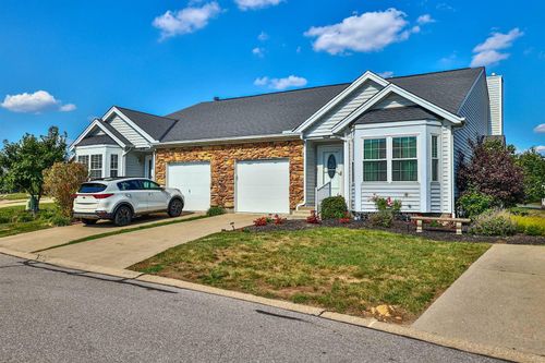 8492 Watersedge Dr, Florence, KY, 41042-8840 | Card Image