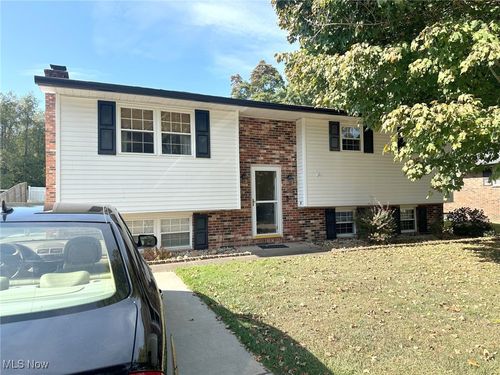 188 Greenbrier Ave, Williamstown, WV, 26187-8281 | Card Image