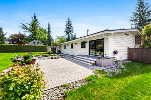 24633 56 Ave, Langley, BC, V2Z1B9 | Card Image