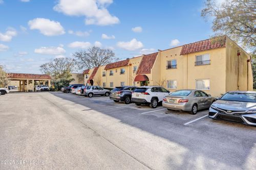 2-6528 Valerosa Ct, JACKSONVILLE, FL, 32217-8833 | Card Image