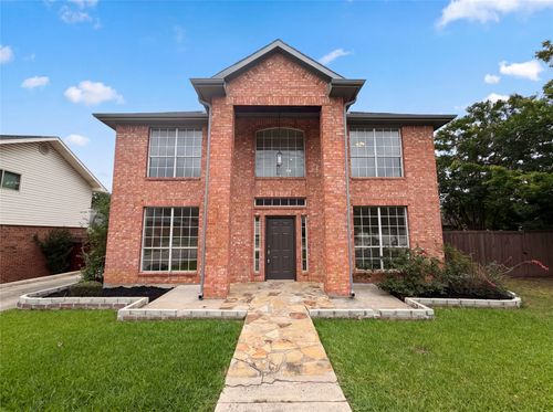 815 Ramblewood Dr, Lewisville, TX, 75067-4235 | Card Image