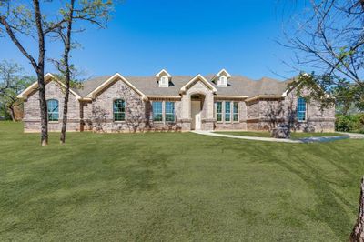 View of front of house featuring a front lawn | Image 1