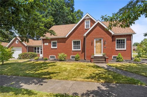 445 E Catawba Ave, Akron, OH, 44301-2707 | Card Image