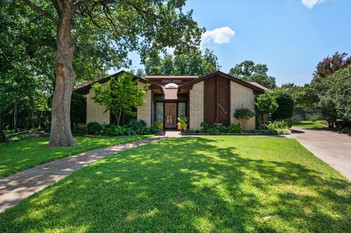5216 Wind Rock Ct, Arlington, TX, 76017-1258 | Card Image