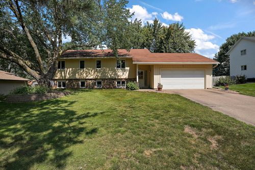 2834 Wildcrest Ln, Stillwater, MN, 55082-5237 | Card Image