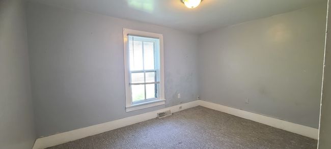 204 S 2 Nd Ave, Home with 6 bedrooms, 3 bathrooms and 4 parking in FORRESTON IL | Image 7