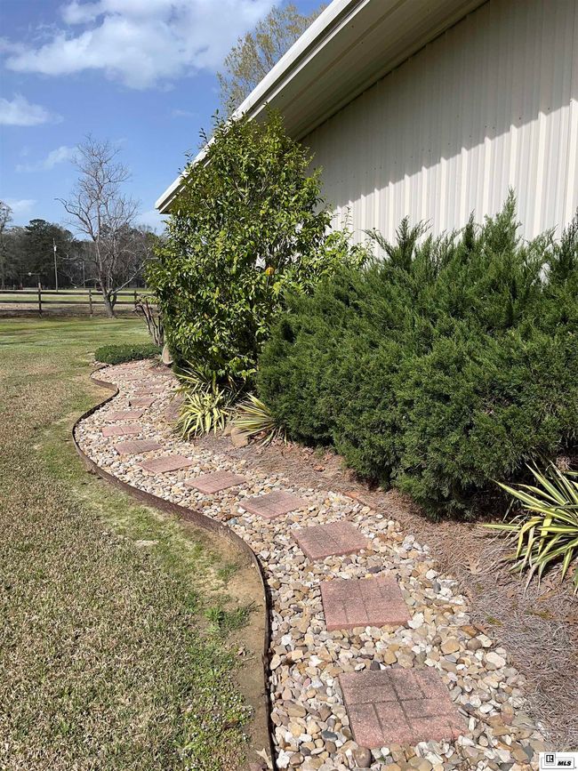 15601 Crossett Rd, House other with 3 bedrooms, 4 bathrooms and null parking in Bastrop LA | Image 12
