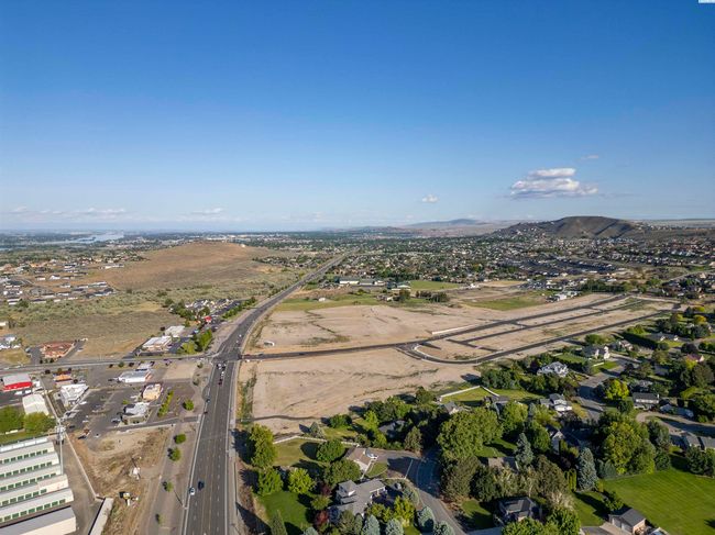 2323 Lariat Ln, Home with 4 bedrooms, 3 bathrooms and null parking in Richland WA | Image 13