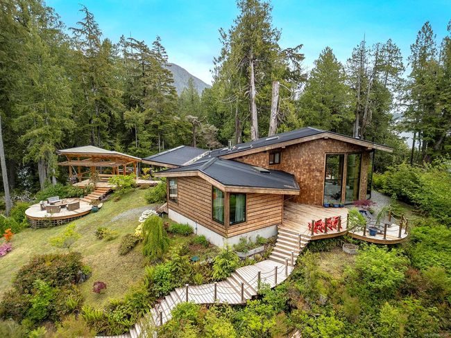 0 Neilson Island, House other with 4 bedrooms, 3 bathrooms and null parking in Tofino BC | Image 4