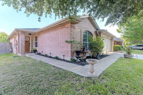 3133 Clinton Pl, Round Rock, TX, 78665-4011 | Card Image