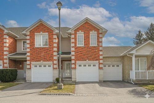 9-81 Valridge Dr, Ancaster, ON, L9G5B7 | Card Image