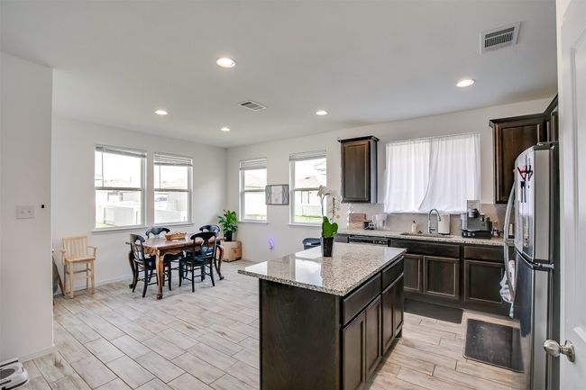 283 Fabion St, House other with 3 bedrooms, 3 bathrooms and 2 parking in Kyle TX | Image 6