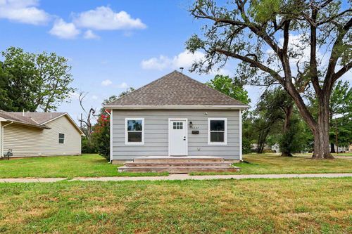 1237 N Osage St, Augusta, KS, 67010-1908 | Card Image