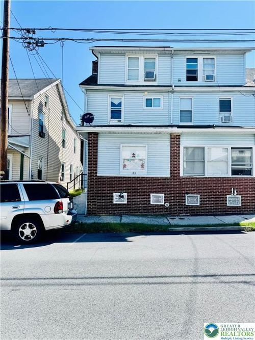 123 4th St, Slatington, PA, 18080-1704 | Card Image