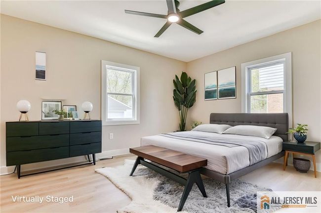 32 Campbell Ave, House other with 5 bedrooms, 3 bathrooms and null parking in Edison NJ | Image 4