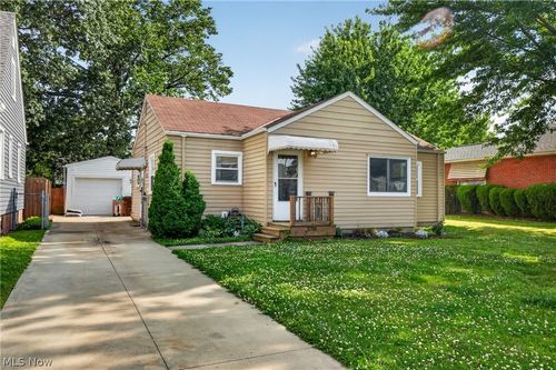 2701 Tuxedo Ave, Parma, OH, 44134-1436 | Card Image