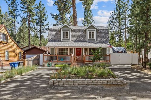 904 E Fairway Blvd, Big Bear City, CA, 92314-9246 | Card Image