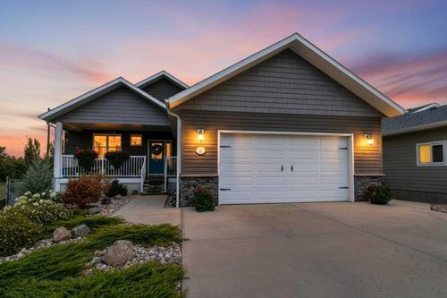 31 Fawn Meadows Cres, Delburne, AB, T0M | Card Image