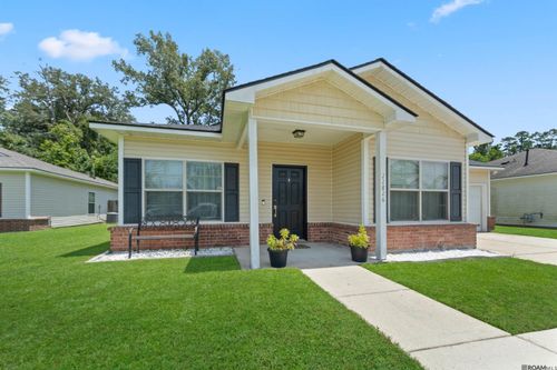 22826 Lafourche Ln, Denham Springs, LA, 70726-6979 | Card Image