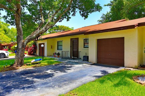 6616-6616 N Parkway Dr, Margate, FL, 33068-1623 | Card Image