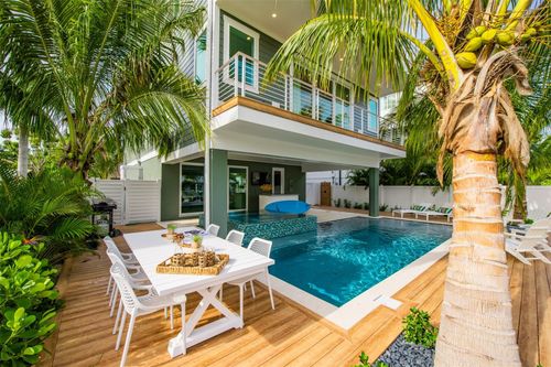 403 20th Pl N, Bradenton Beach, FL, 34217 | Card Image