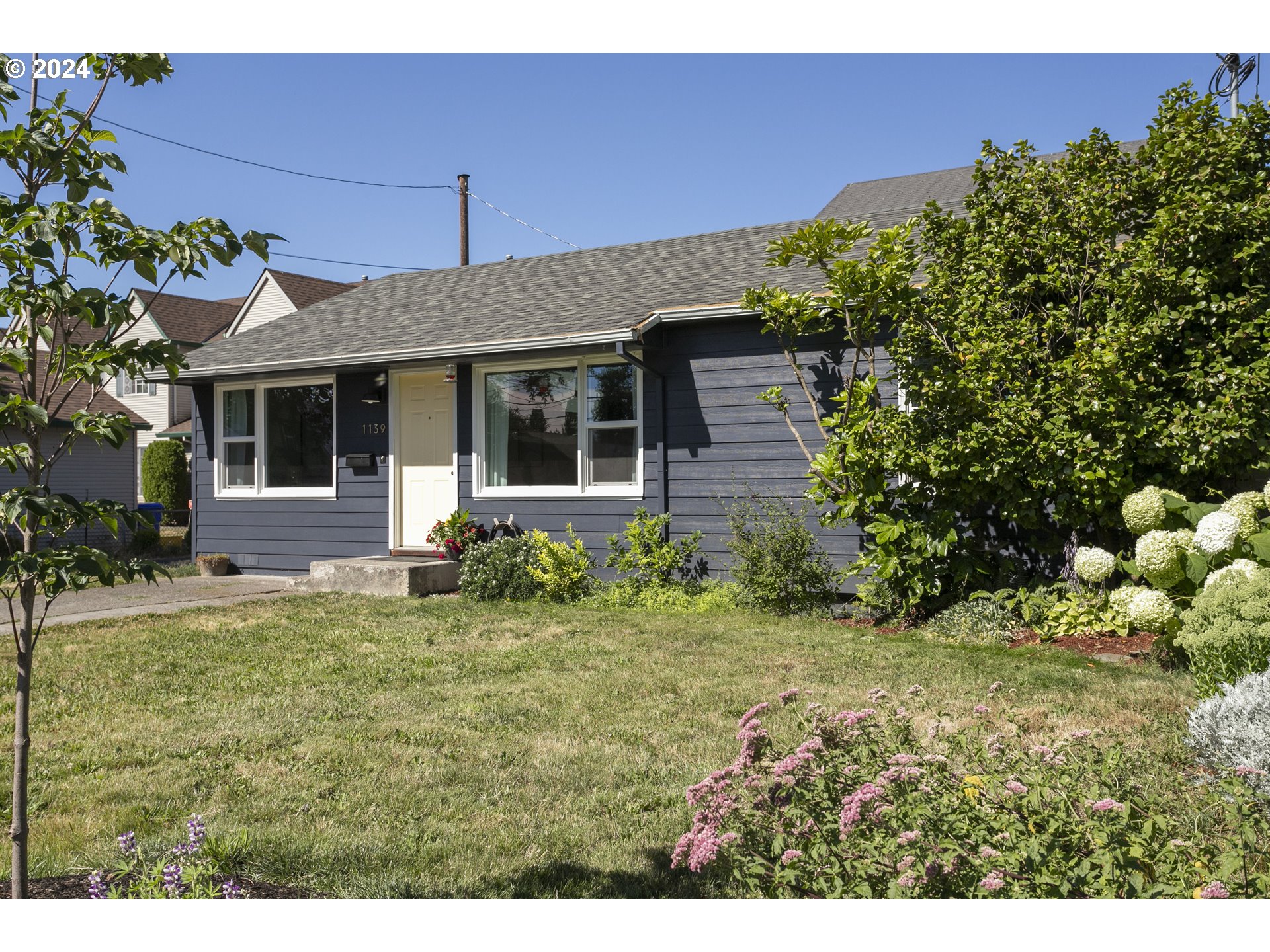 85th Ave, Portland, OR 97216