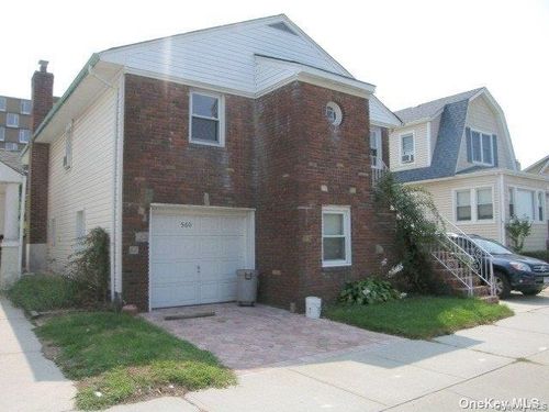 side-560 E Broadway, Long Beach, NY, 11561-4533 | Card Image