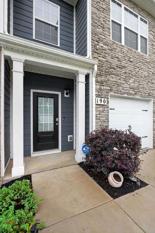 190 Dale Mires Ln, Baxter, TN, 38544-2219 | Card Image