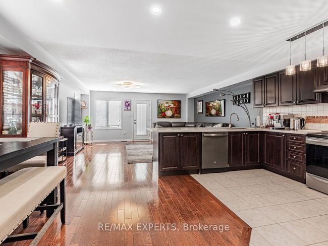 55 Coranto Way, House attached with 4 bedrooms, 4 bathrooms and 2 parking in Vaughan ON | Image 5