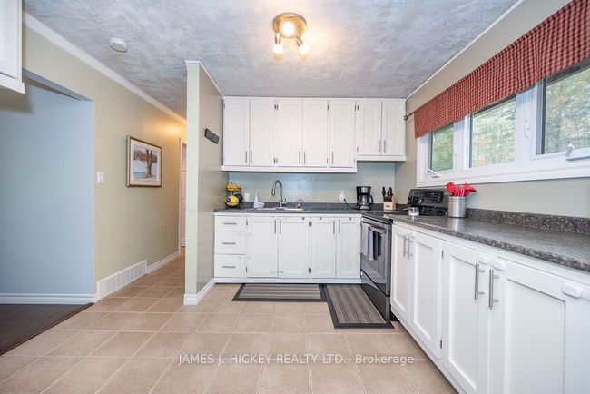 172 Kings Rd, House other with 3 bedrooms, 1 bathrooms and 4 parking in Chalk River ON | Image 19